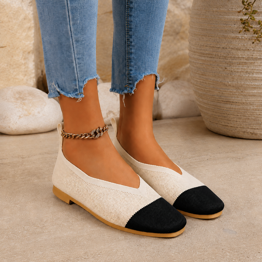 Ballerine donna beige con punta tonda nera a contrasto e suola piatta chiara
