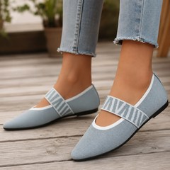 Ballerine azzurre a punta con fascia elastica fantasia e profilo bianco