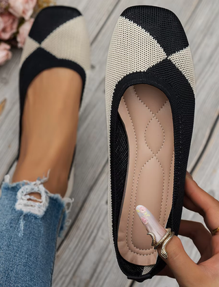 Ballerine donna bianco e nero a punta quadrata, dettaglio della scollatura e del sottopiede