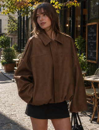 Bomber donna marrone con colletto a camicia e maniche ampie dalla spalla bassa