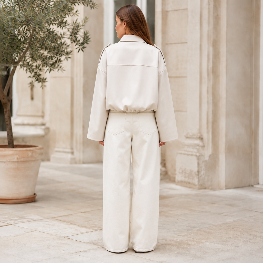 Retro del bomber bianco donna con orlo raccolto e spalle scese