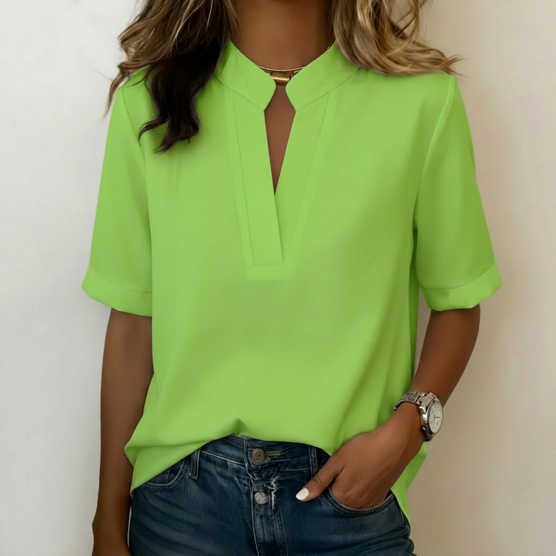 Camicetta donna verde chiaro con apertura a V e colletto alla coreana rialzato