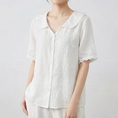 Camicia donna bianca leggera con colletto arrotondato e piccoli bottoni frontali