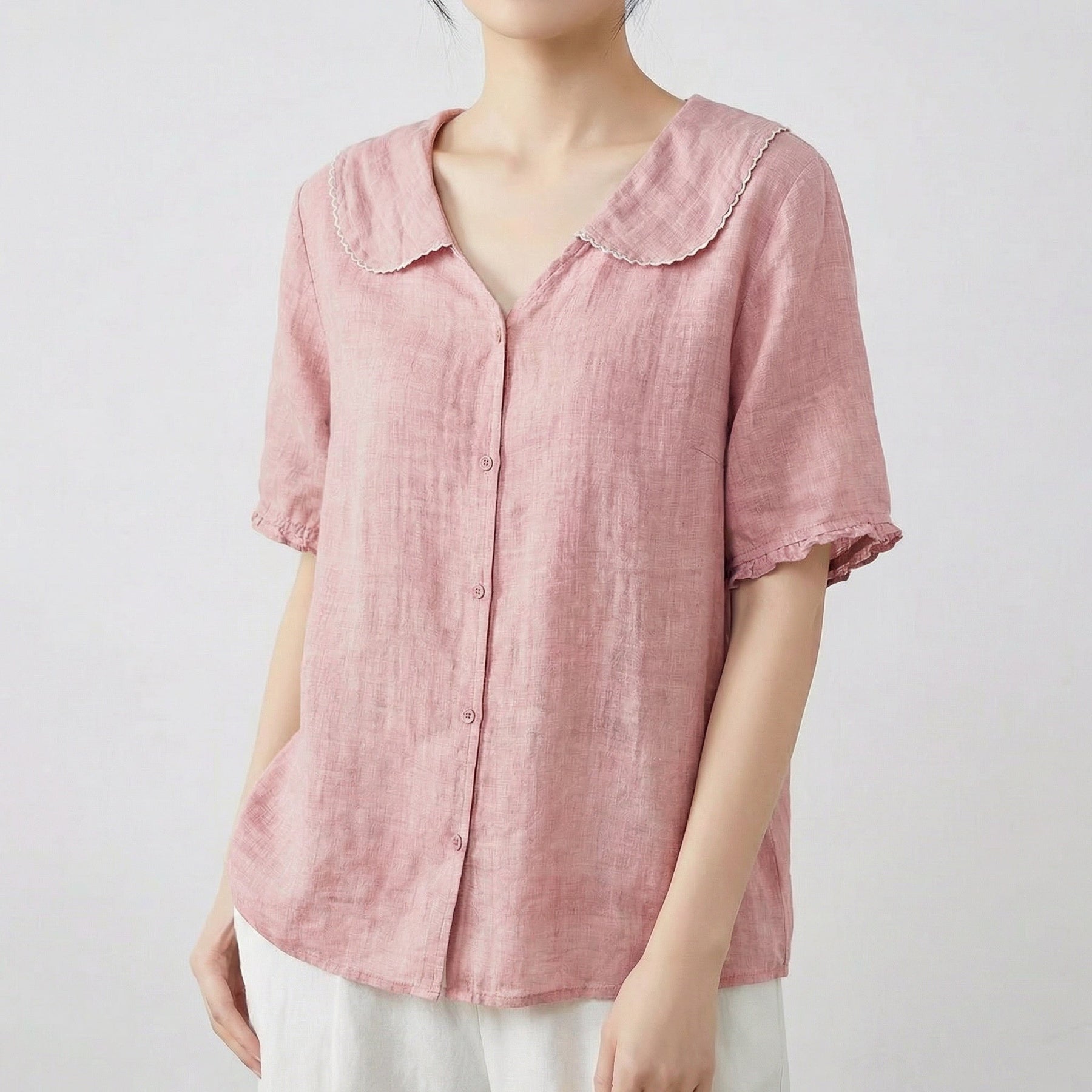 Camicia donna rosa antico con colletto smerlato e maniche corte arricciate
