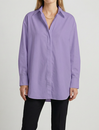 Camicia donna lilla ampia con scollo a V, colletto a punta e maniche lunghe