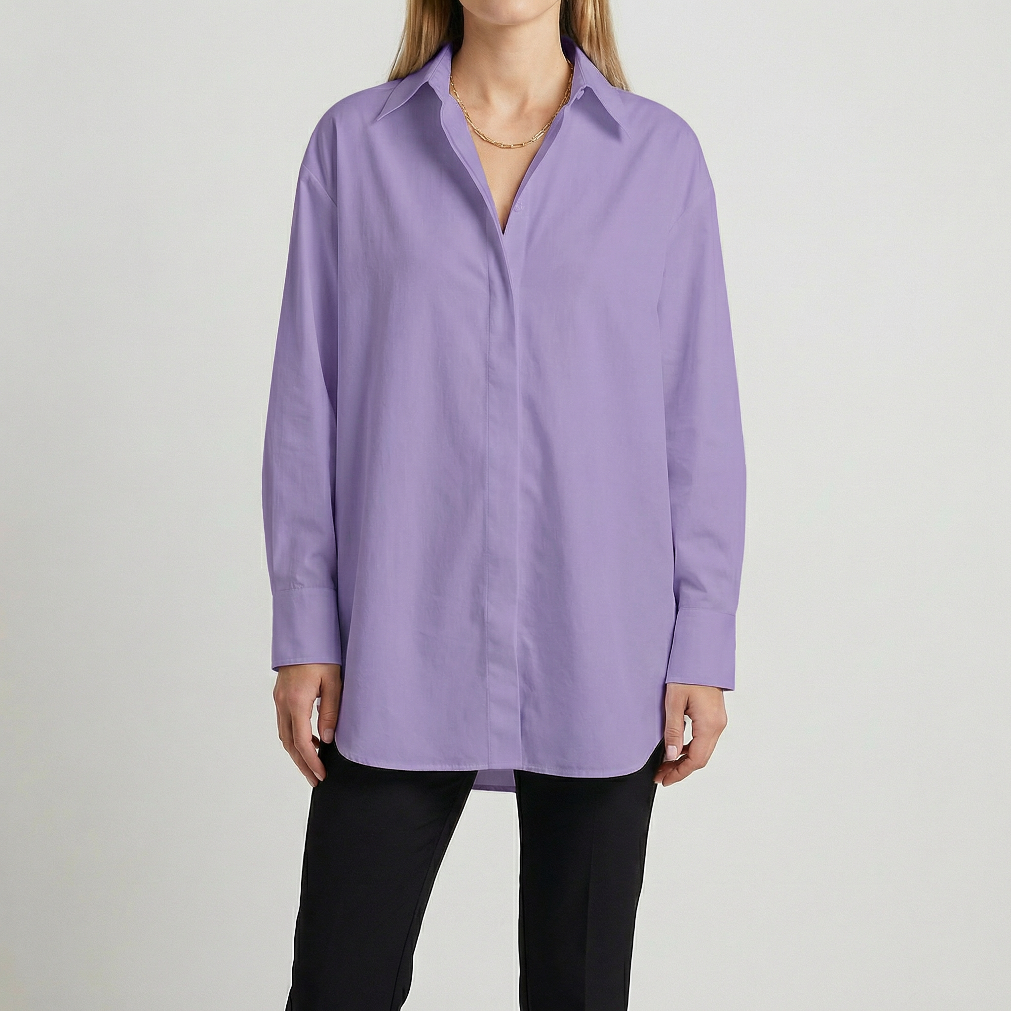 Camicia donna lilla ampia con scollo a V, colletto a punta e maniche lunghe
