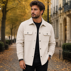 Camicia giacca uomo beige con colletto classico e bottoni a pressione frontali
