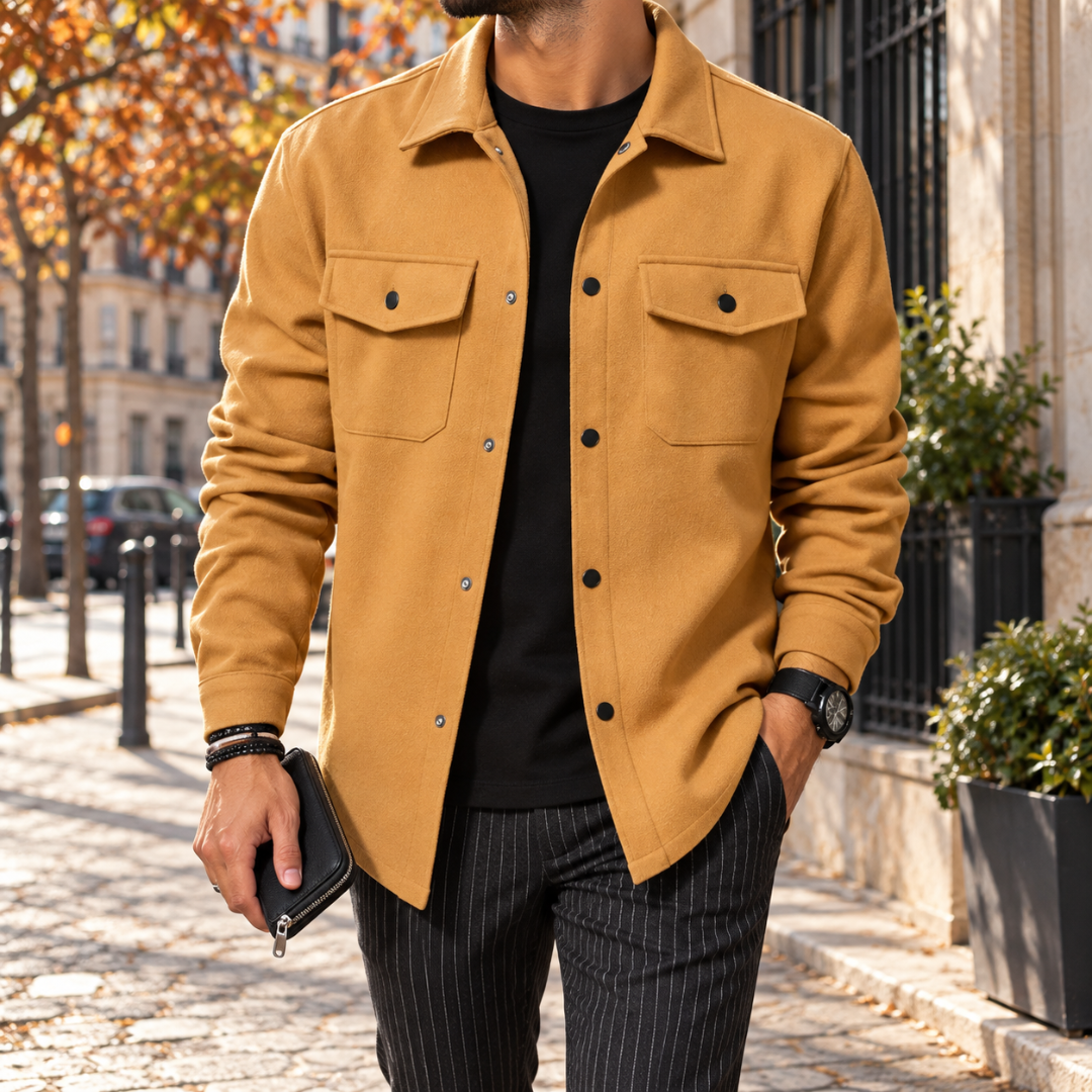 Camicia giacca uomo gialla con taschini con patta e bottoni a pressione frontali