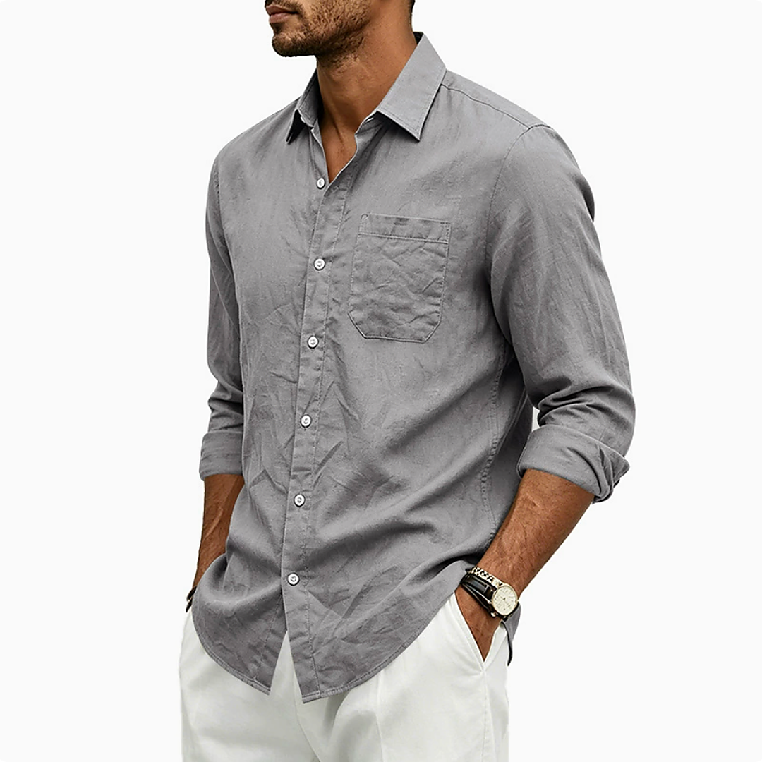 Camicia uomo grigio chiaro con taschino frontale e polsini risvoltati