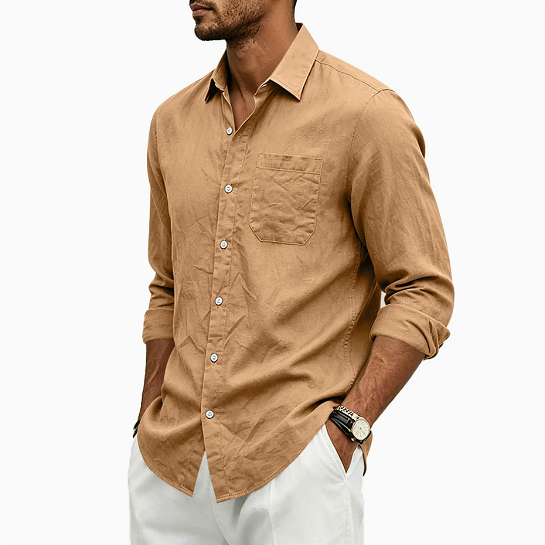 Camicia uomo kaki caldo con bottoni chiari e taschino sul petto