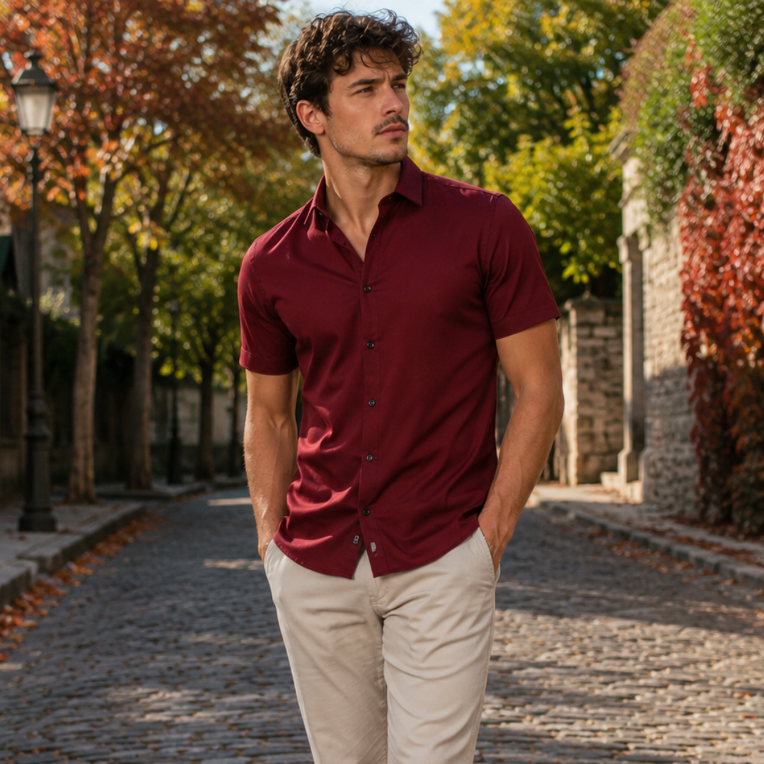 Camicia uomo bordeaux a maniche corte con abbottonatura frontale in tinta unita
