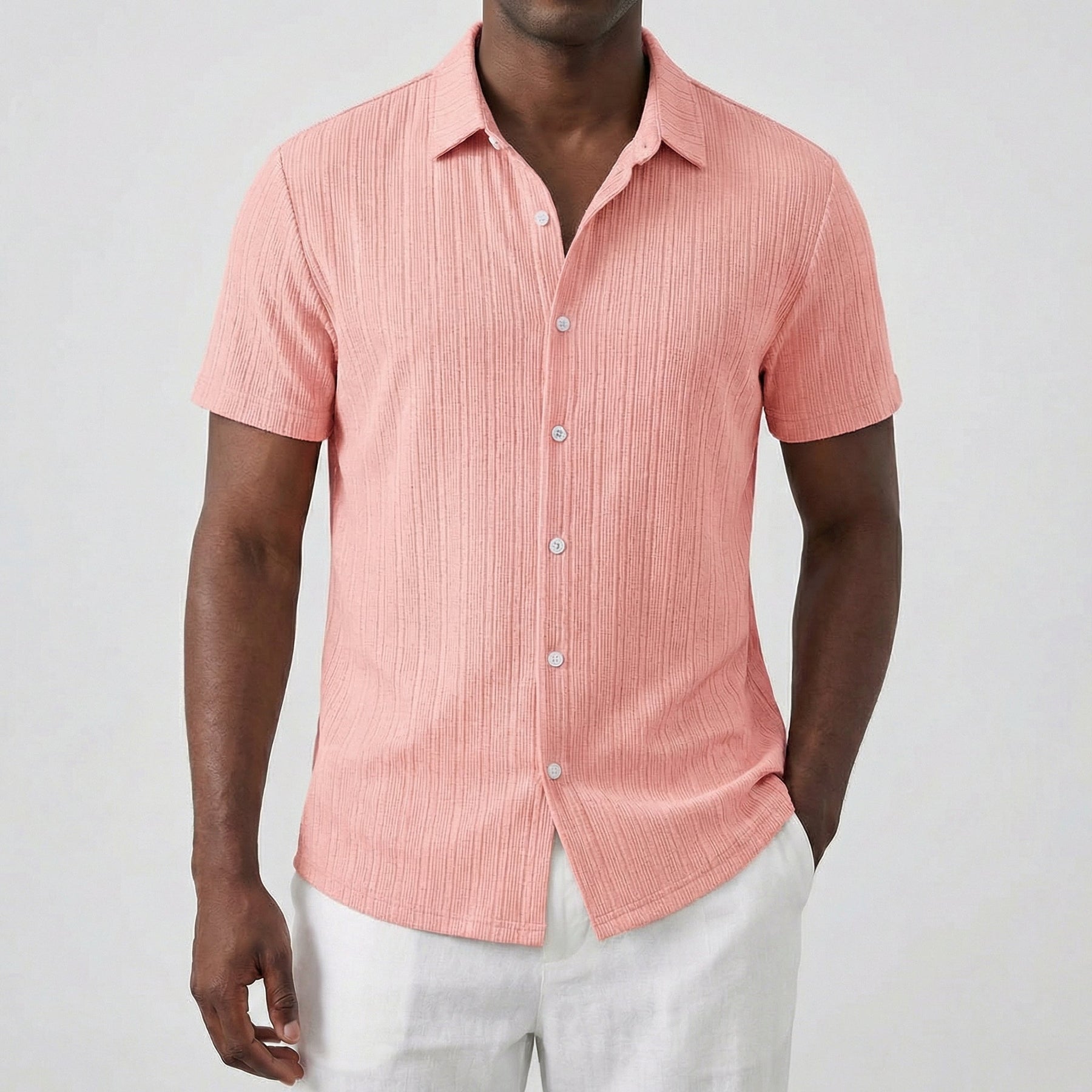 Camicia uomo rosa a maniche corte con colletto classico e bottoni bianchi
