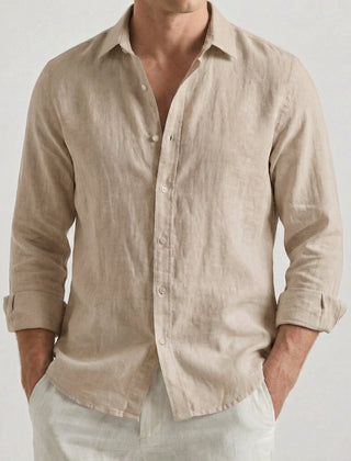 Camicia uomo beige sabbia con abbottonatura frontale e orlo curvo estivo