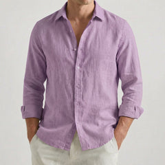 Camicia uomo lilla dalla linea morbida, colletto classico e maniche arrotolate