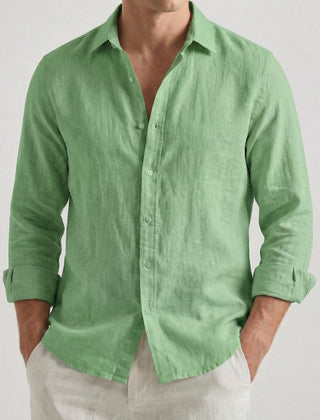 Camicia uomo verde chiaro a maniche lunghe con colletto aperto e bottoni chiari
