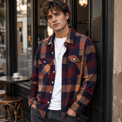Camicia uomo a quadri bordeaux e blu navy con due taschini con bottone