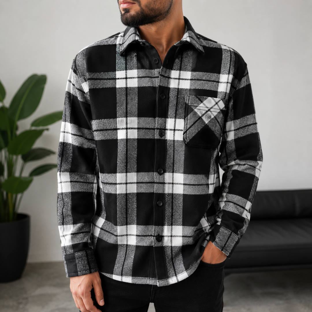 Camicia uomo nera e bianca a quadri abbottonata con taschino sul petto