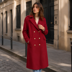 Cappotto donna bordeaux a doppiopetto con bottoni dorati e spalline sulle spalle