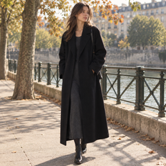 Cappotto donna nero lungo aperto con revers ampi e tasche laterali