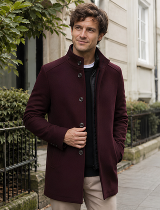 Cappotto uomo bordeaux corto con collo alla coreana e chiusura a bottoni
