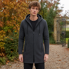 Cappotto uomo grigio scuro in maglia a coste con cappuccio e zip integrale