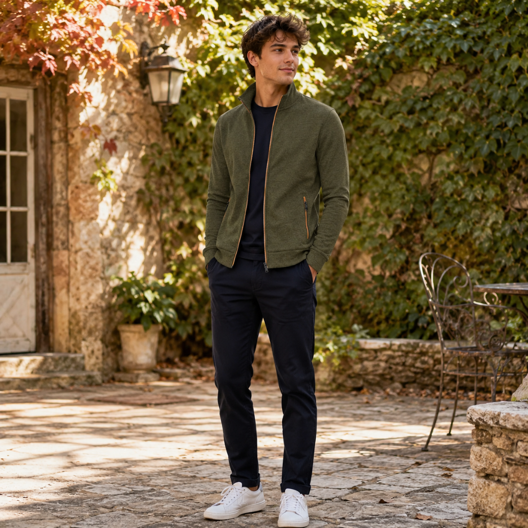 Cardigan uomo verde con collo alto, zip aperta e tasca laterale