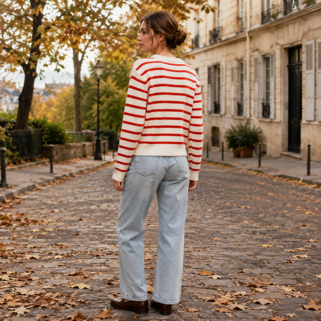 Retro del cardigan donna a righe rosse orizzontali con maniche lunghe e polsini a coste