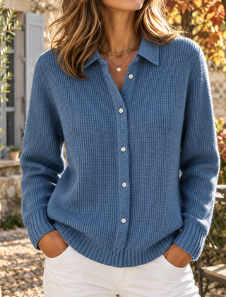 Cardigan donna blu con bottoni sul davanti, colletto a camicia e polsini a coste