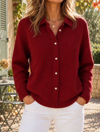 Cardigan donna rosso in maglia a coste con colletto e bottoni chiari davanti