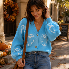 Cardigan donna blu con fantasmi bianchi, scollo a V e bottoni sul davanti
