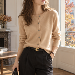 Cardigan donna albicocca con girocollo a costine e chiusura con bottoni