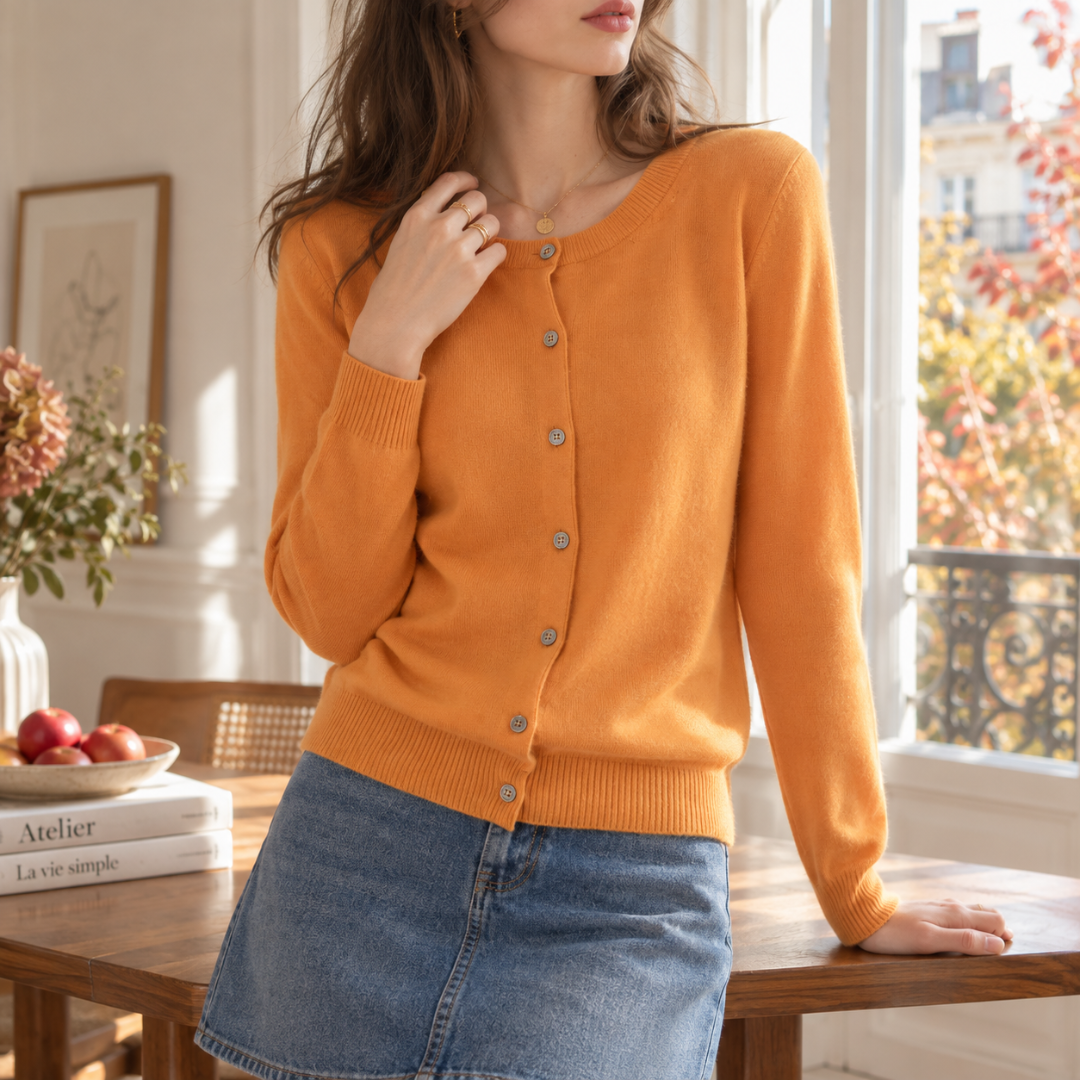 Cardigan donna giallo oro con bottoni frontali e polsini a costine