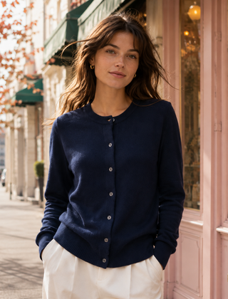 Cardigan donna blu navy abbottonato sul davanti con polsini e fondo a coste