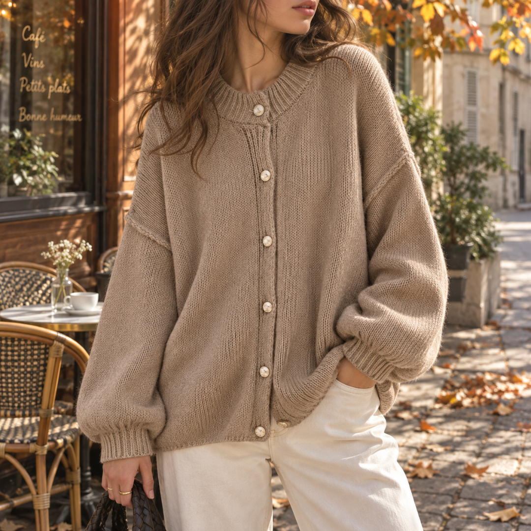 Cardigan donna kaki in maglia grossa con girocollo a coste e bottoni gioiello