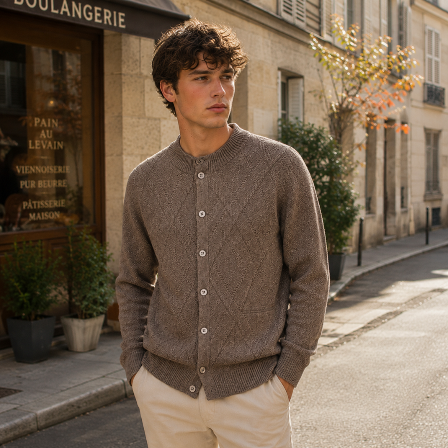 Cardigan uomo cammello con collo a coste e lavorazione a rombi, vista frontale