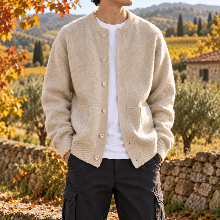 Cardigan uomo bianco in maglia con girocollo a coste e bottoni sul davanti