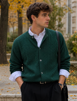 Cardigan uomo verde a trecce con collo alla coreana e bottoni sul davanti