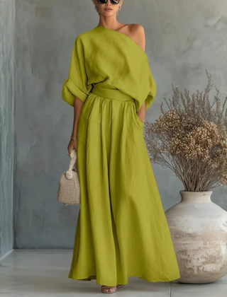 Completo donna verde chiaro con spalla scoperta e pantaloni ampi con tasche laterali