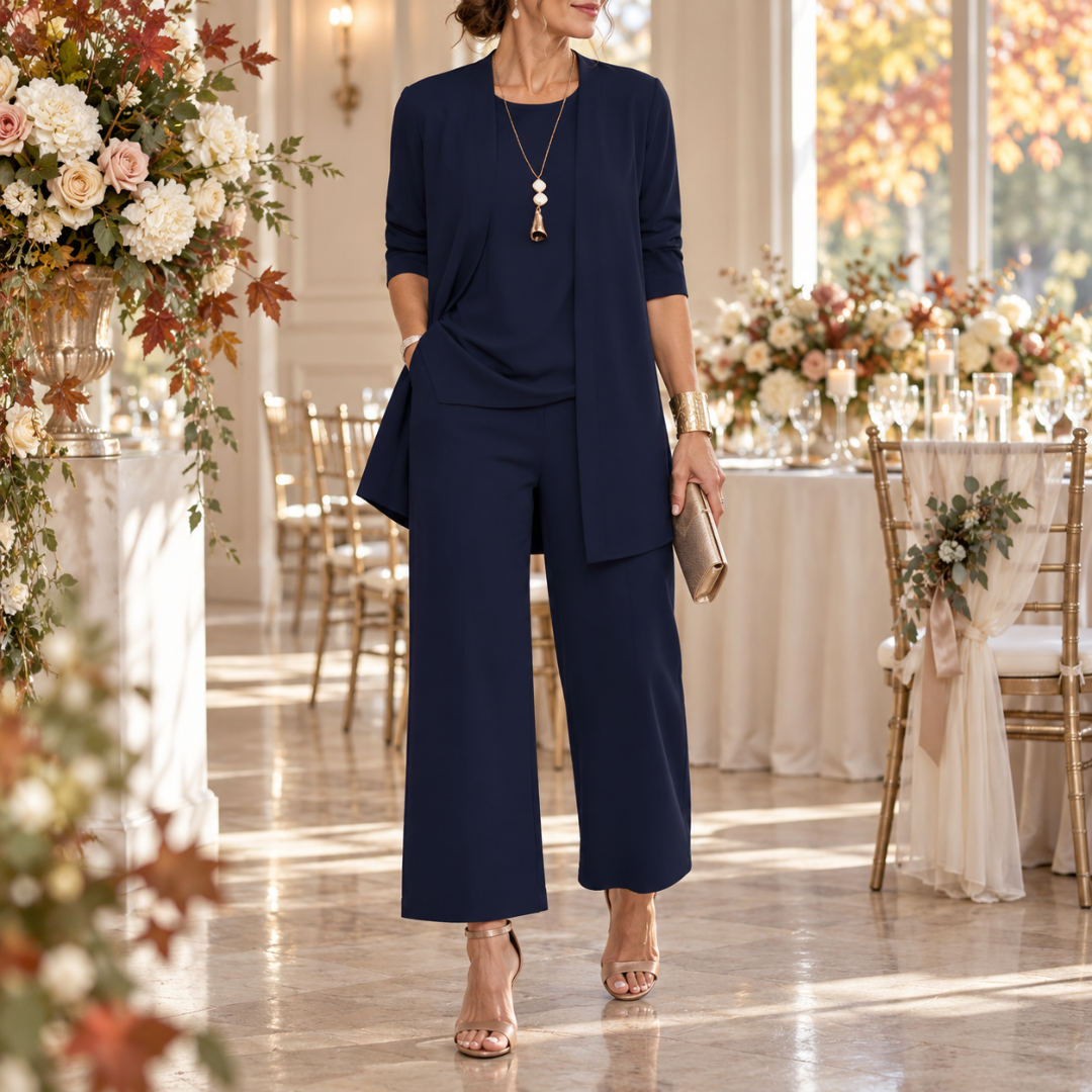 Completo donna blu navy in tre pezzi con giacca drappeggiata sul davanti