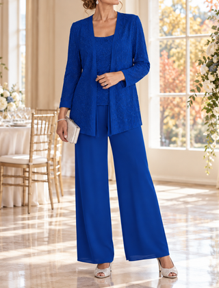 Completo blu royal con giacca a paillettes e pantaloni larghi