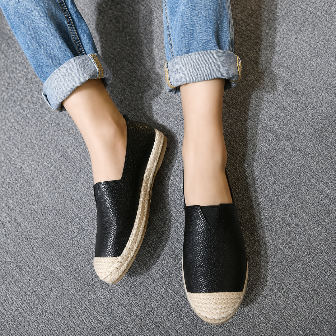 Espadrillas donna nere con bordo e punta intrecciati chiari, modello senza chiusura