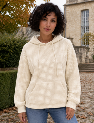 Felpa beige con cappuccio, lacci della coulisse lunghi e tasca frontale ampia