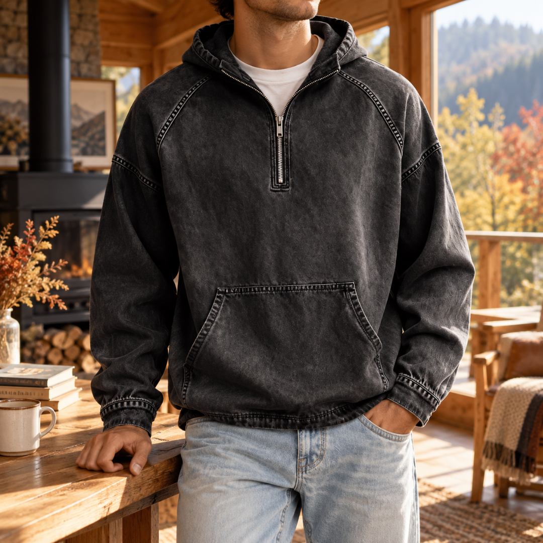 Felpa con cappuccio uomo nera effetto delavato con mezza zip e cappuccio