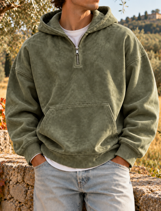 Felpa verde militare con cappuccio, mezza zip e maniche lunghe a coste