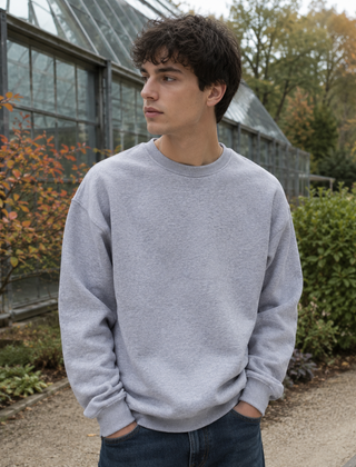 Felpa uomo grigio chiaro melange a girocollo con fondo a coste, look casual