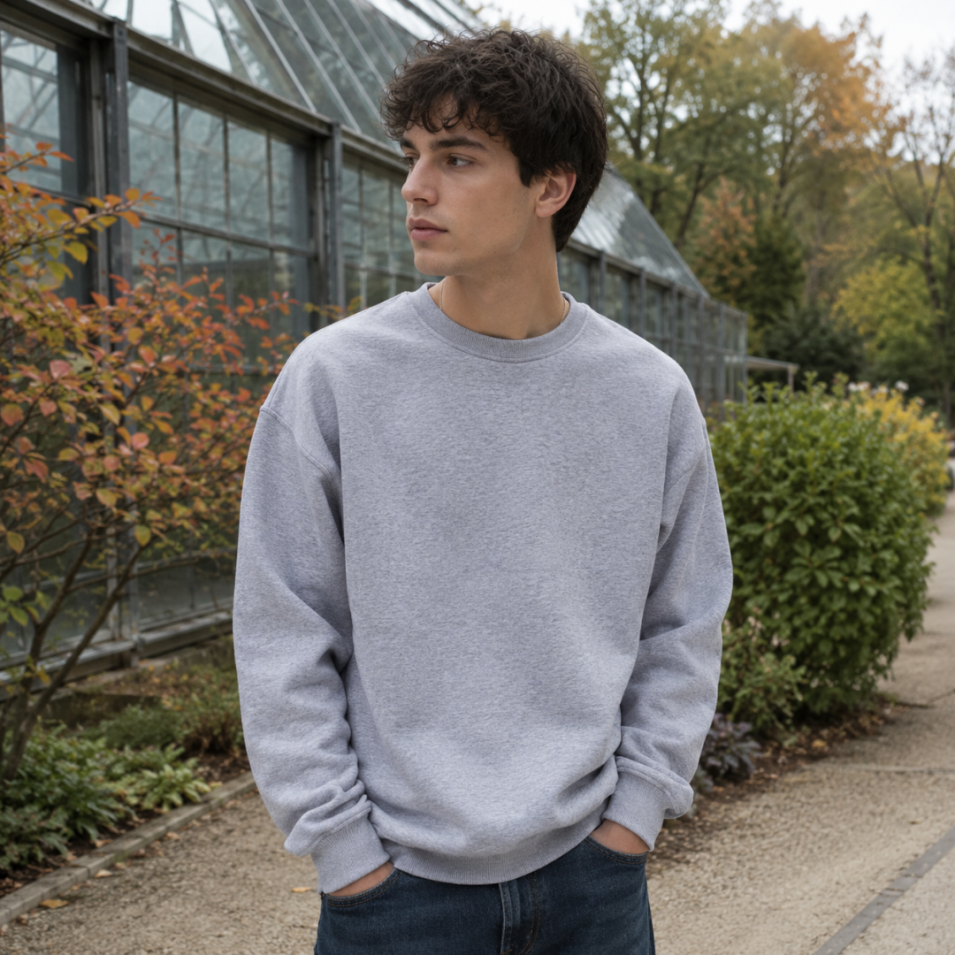 Felpa uomo grigio chiaro melange a girocollo con fondo a coste, look casual