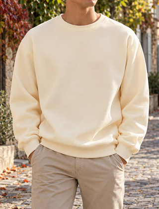 Felpa uomo color crema con scollo girocollo a coste e maniche lunghe ampie