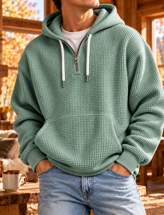 Felpa uomo verde chiaro con cappuccio e chiusura a mezza zip frontale