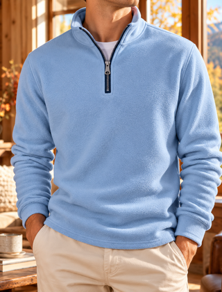Felpa uomo celeste con mezza zip blu a contrasto e collo alto