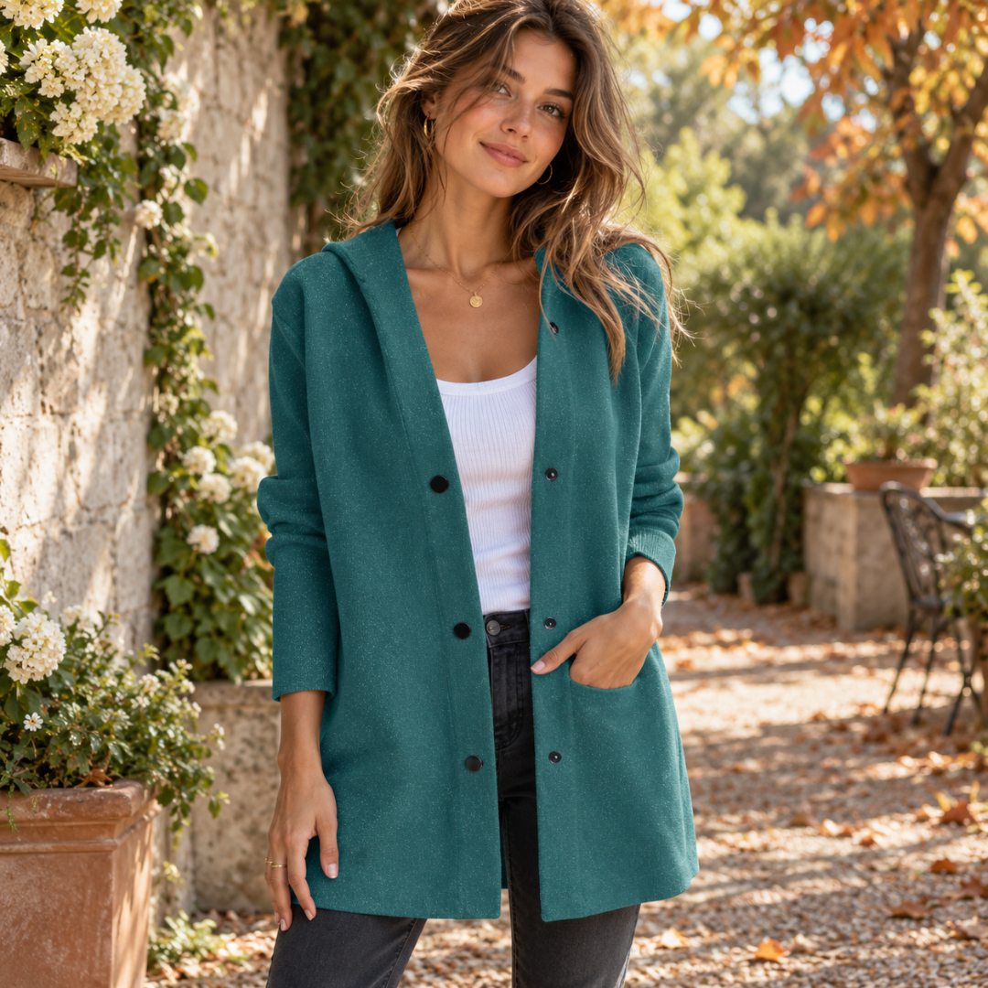 Giacca verde foresta con cappuccio, maniche lunghe e tasche laterali sui fianchi